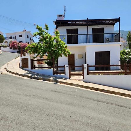 Seaclusion Vacation Villa Pomos Eksteriør billede